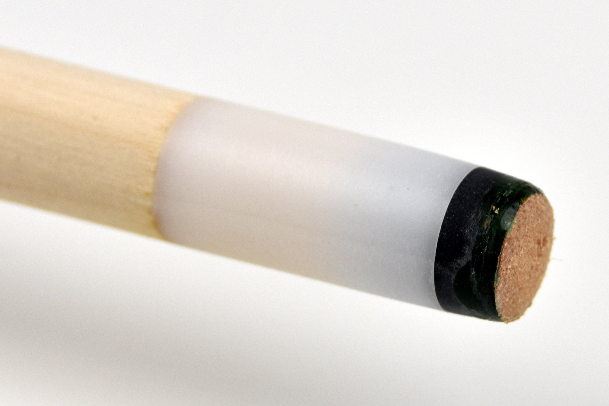 Cue Eco-Star ES-3 12 mm screw-on leather