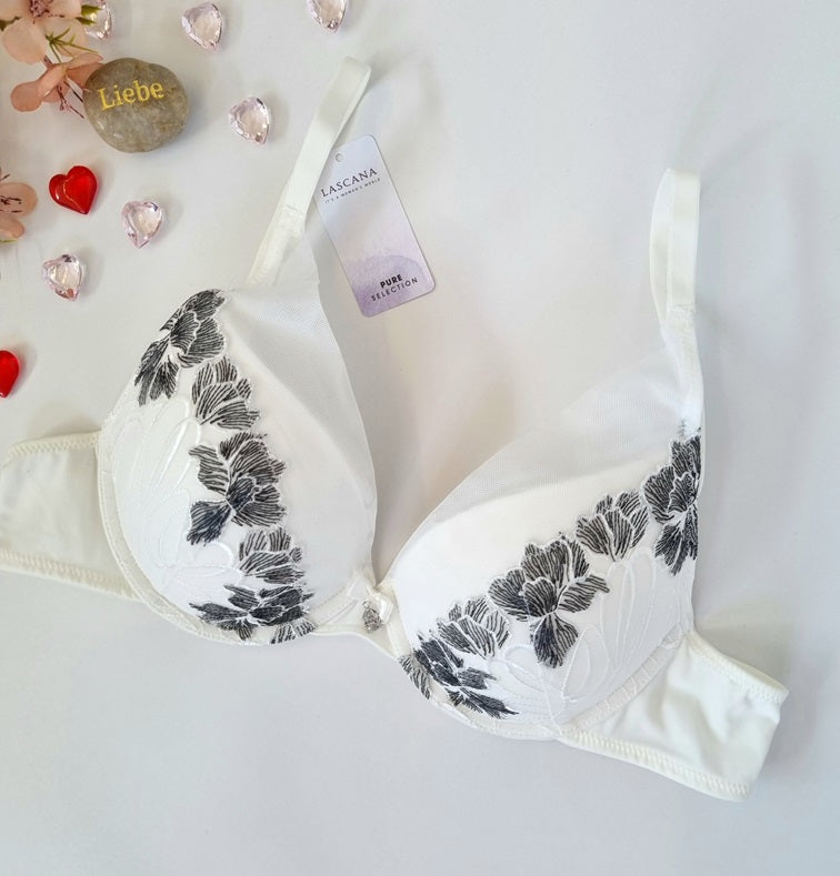 Mix sets of women's underwear by  Lascana, Simone Perele, Vivance, Petite Fleur, Nuance