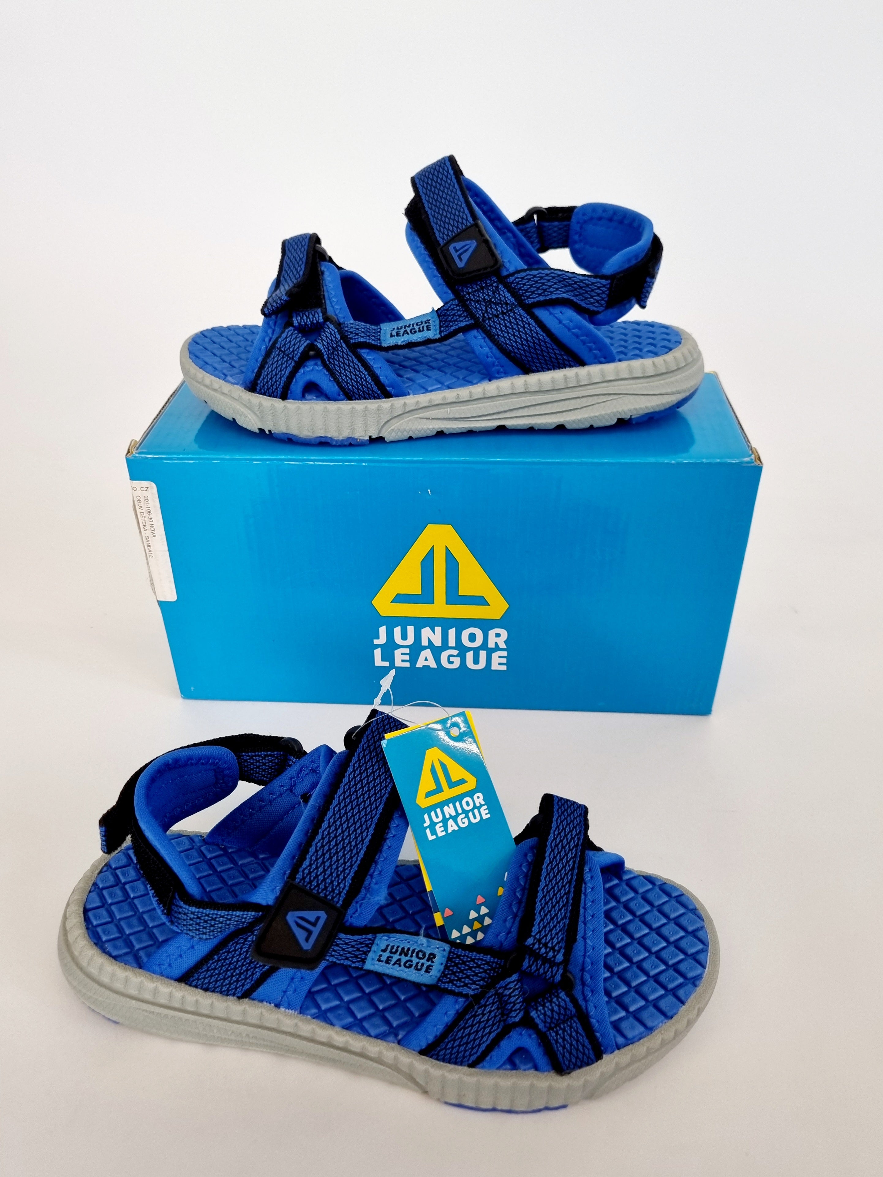 MIX sports and branded shoes