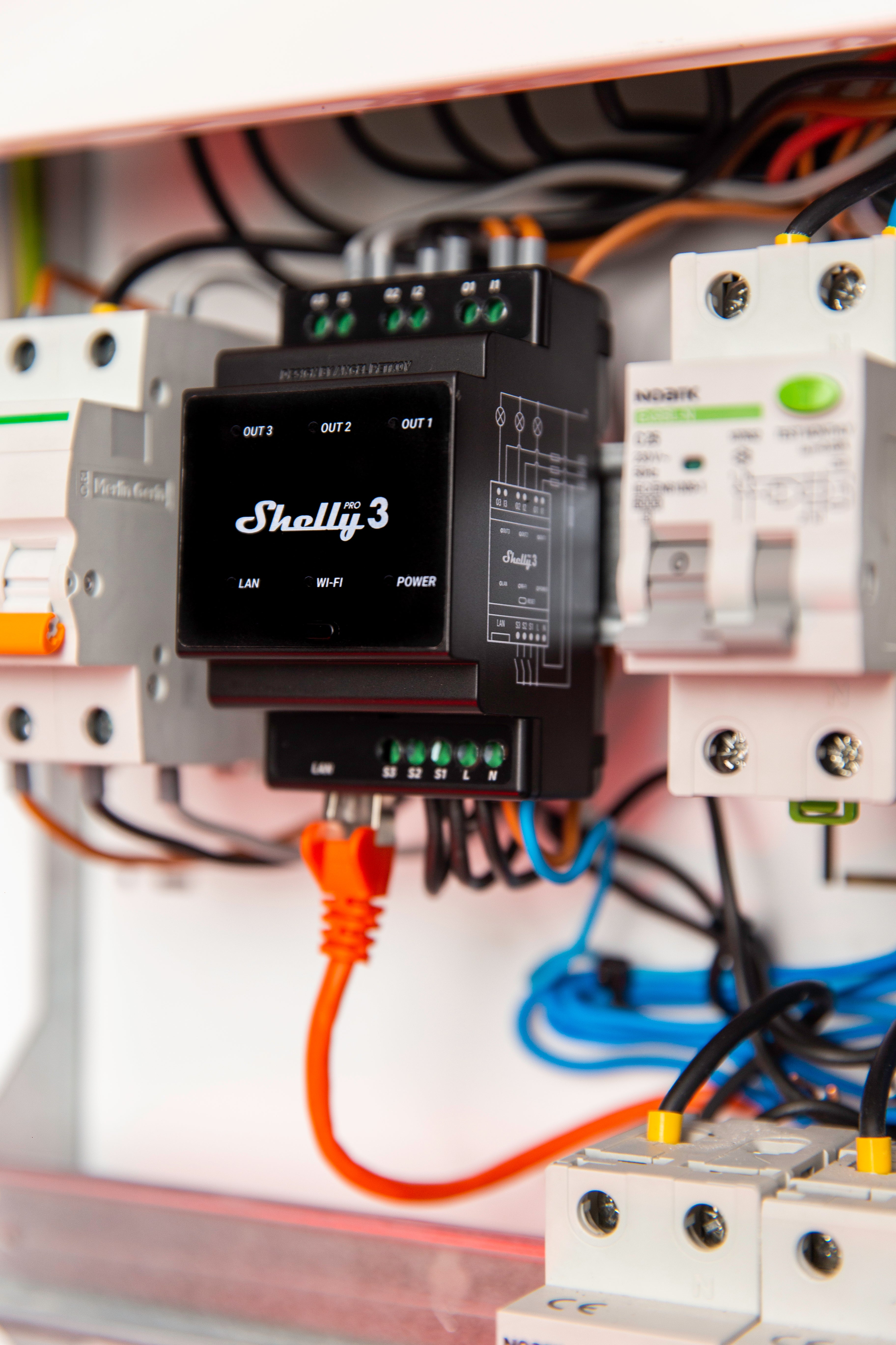 Shelly Pro 3 - Relay - WLAN & LAN switching actuator - 3x 16A - Max. 48A - Bluetooth