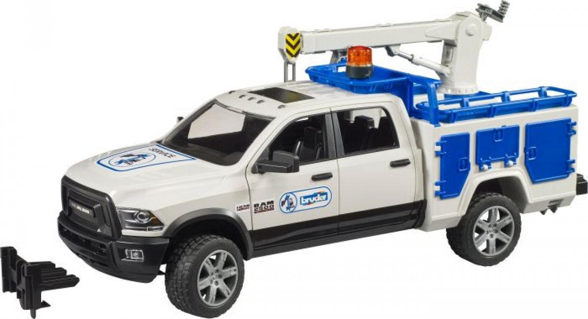 Bruder 02509 - RAM 2500 fire engine with L+S module
