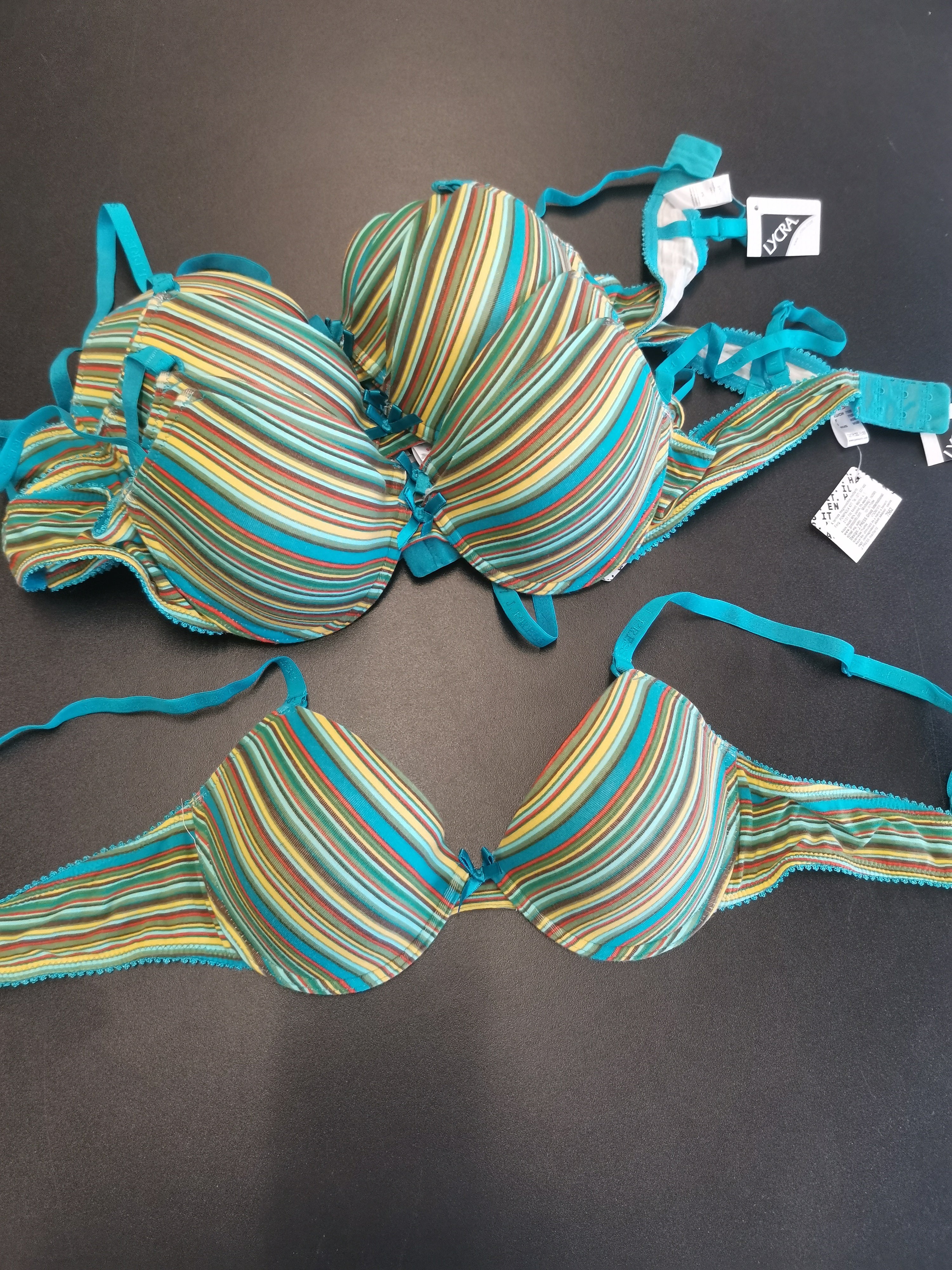 Women's underwear, lingerie and slips, thongs outlet. Mix lingeries and underpants. Great offer