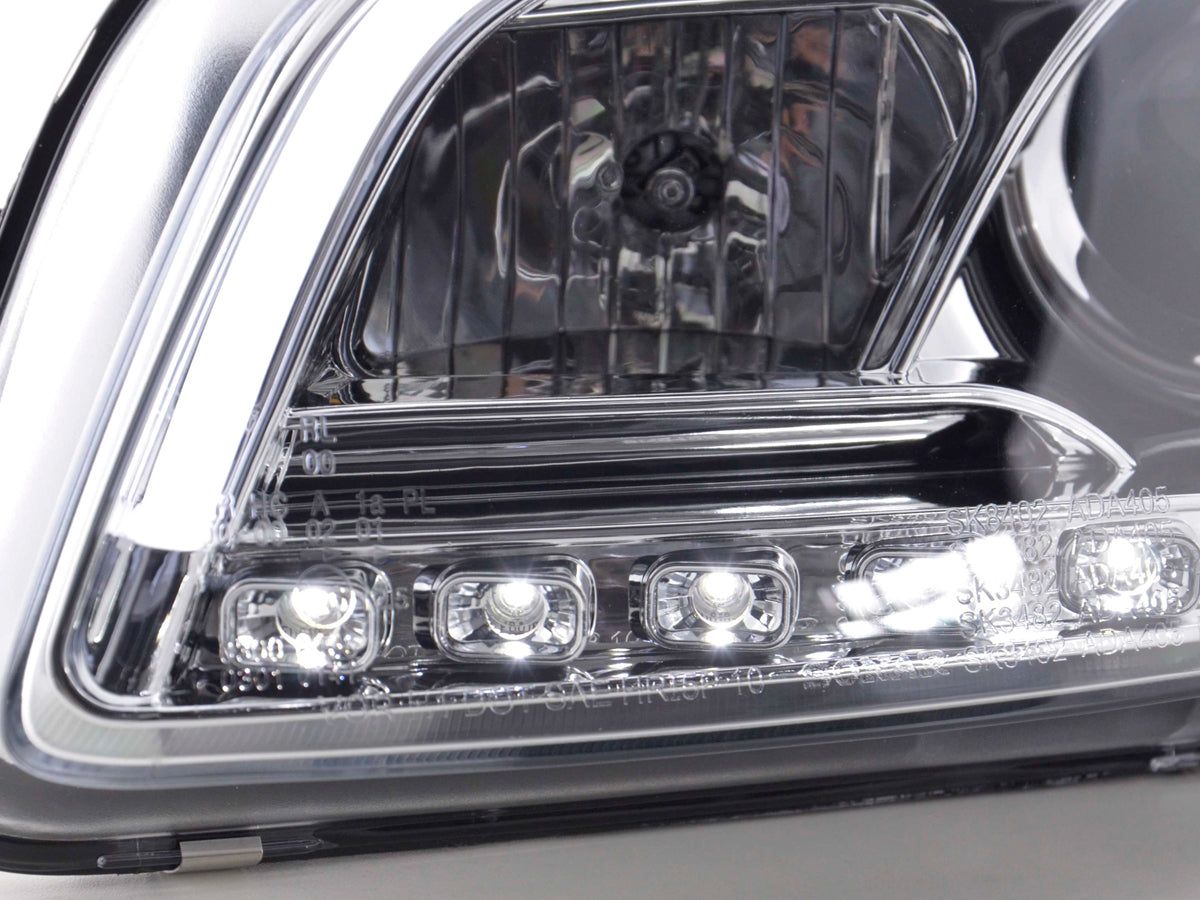 Scheinwerfer Set Daylight LED TFL-Optik Audi A4 Typ 8E  04-08 chrom