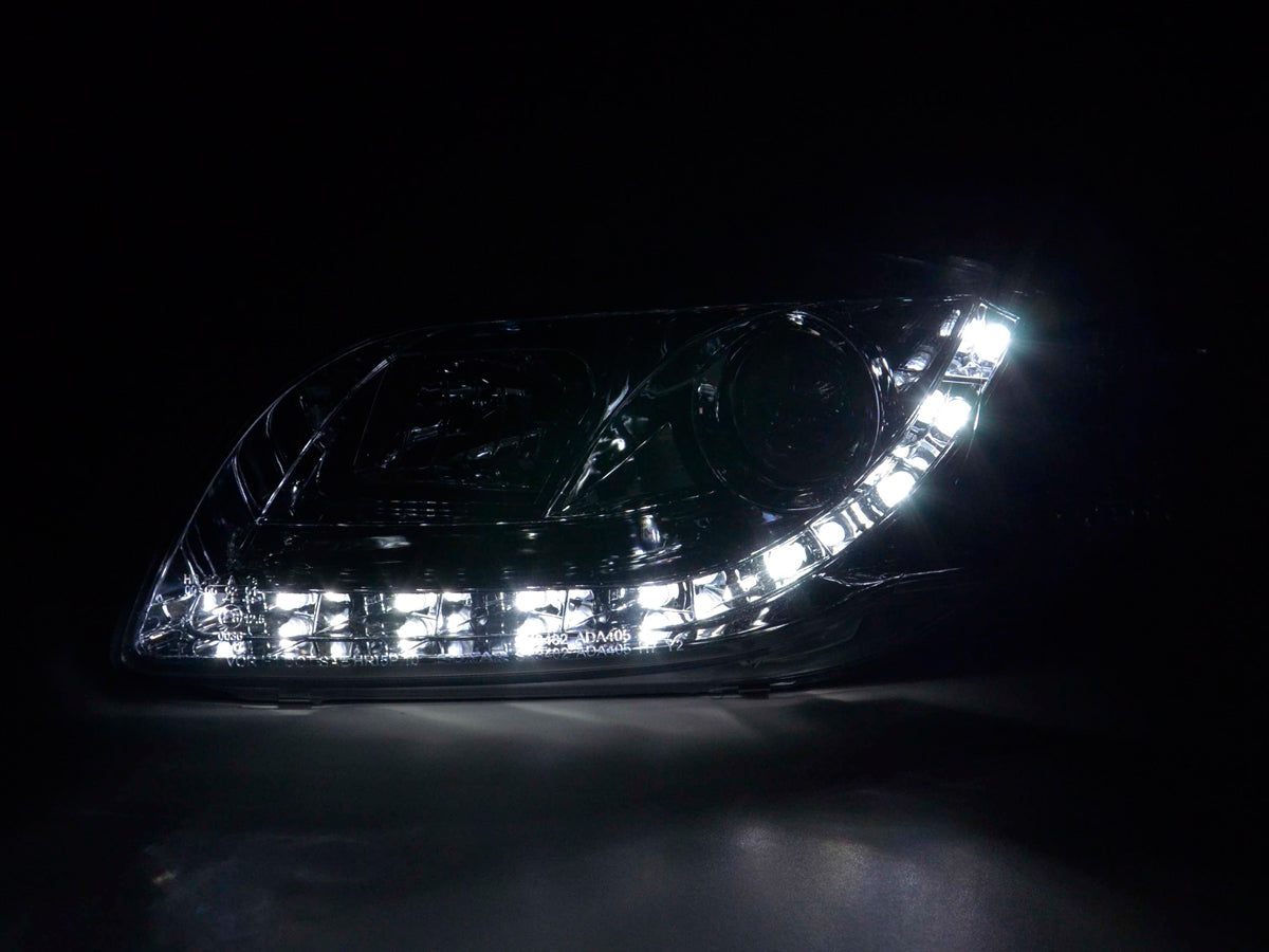 Scheinwerfer Set Daylight LED TFL-Optik Audi A4 Typ 8E  05-07 chrom