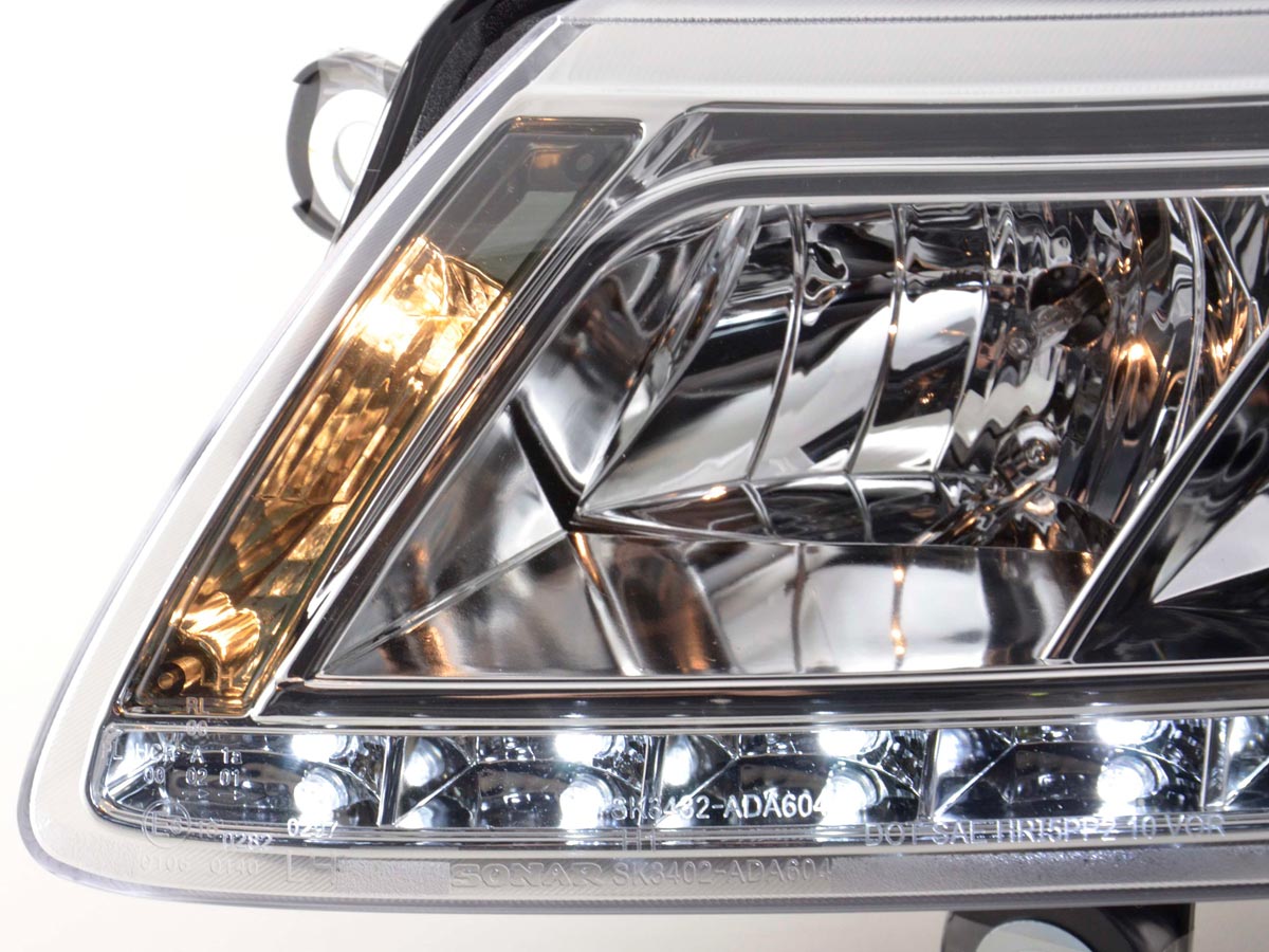Scheinwerfer Set Daylight LED TFL-Optik Audi A4 Typ 8E  05-07 chrom