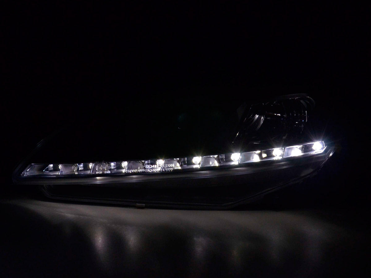 Headlight set Daylight LED DRL look Ford Focus 4/5-door 05-08 black