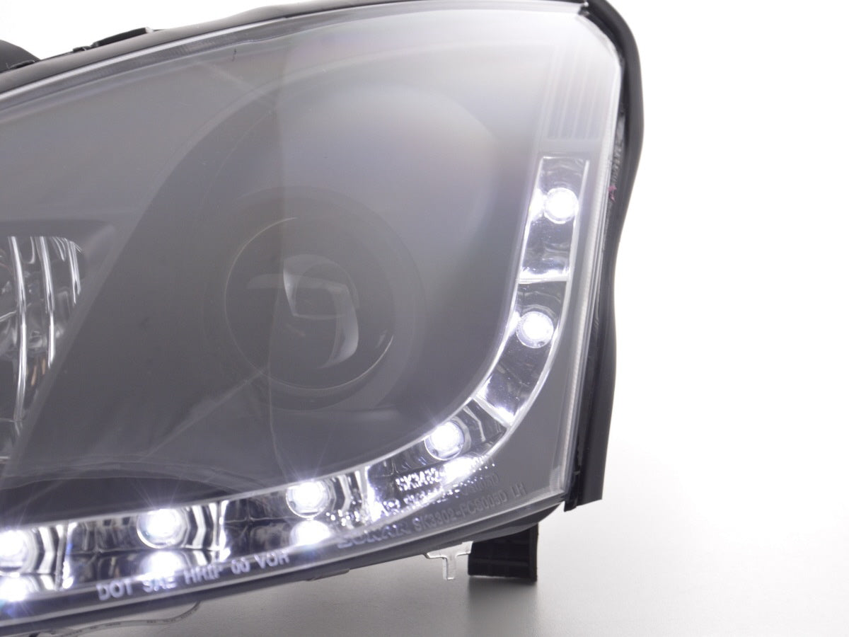 Scheinwerfer Set Daylight LED TFL-Optik Ford Focus 3/4/5-trg.  01-04 schwarz für Rechtslenker