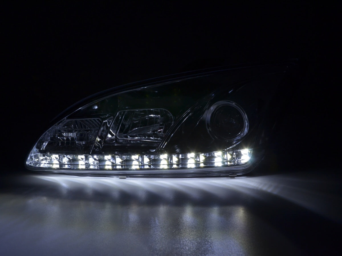 Scheinwerfer Set Daylight LED TFL-Optik Ford Focus 4/5-trg.  05-08 chrom für Rechtslenker