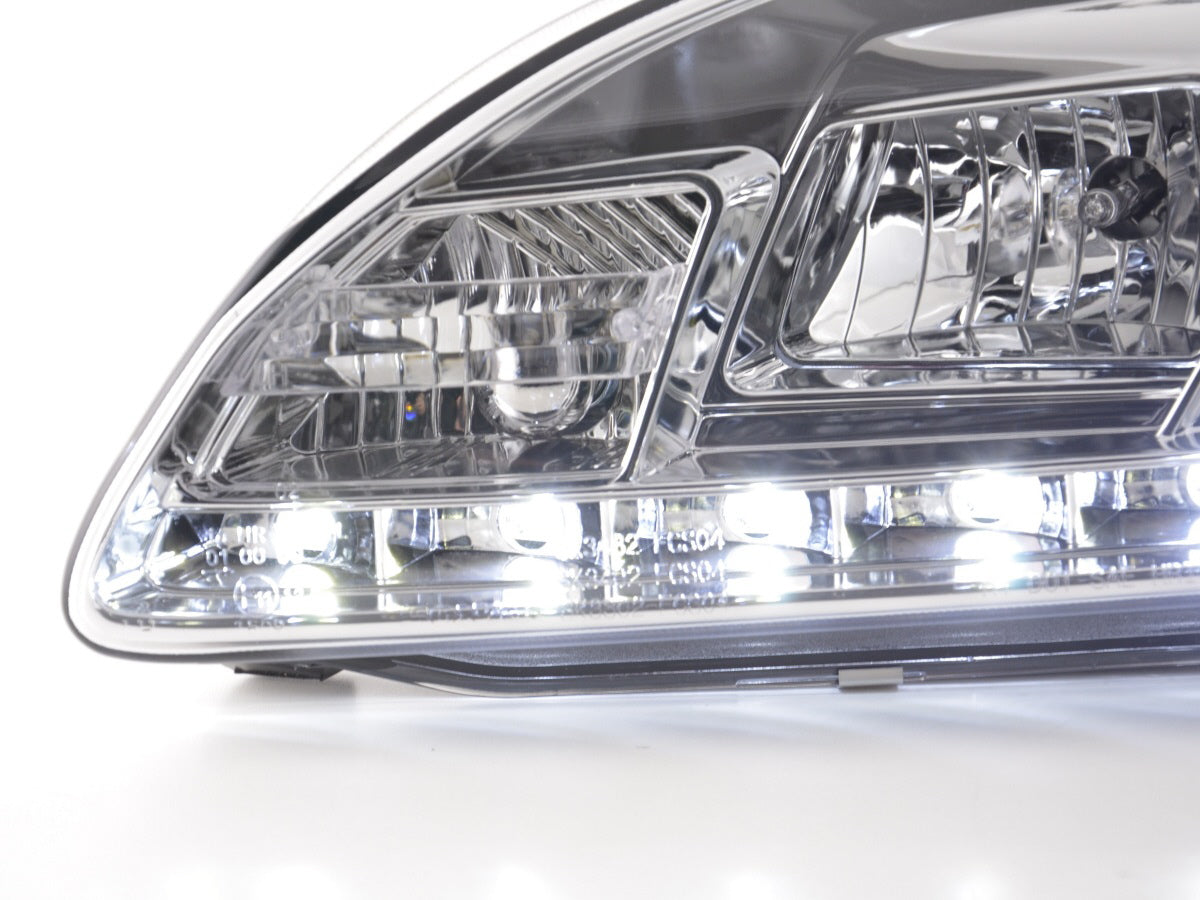 Scheinwerfer Set Daylight LED TFL-Optik Ford Focus 4/5-trg.  05-08 chrom für Rechtslenker