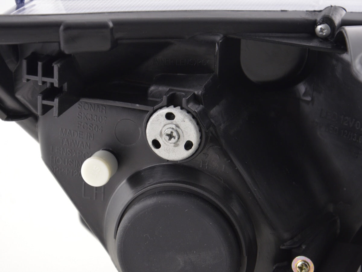Scheinwerfer Set Daylight LED TFL-Optik Ford Focus 4/5-trg.  05-08 schwarz für Rechtslenker