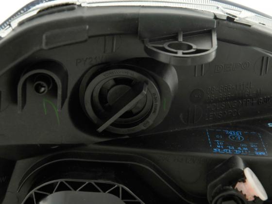 Wear parts headlight left Lancia Ypsilon (Type 843) 06-
