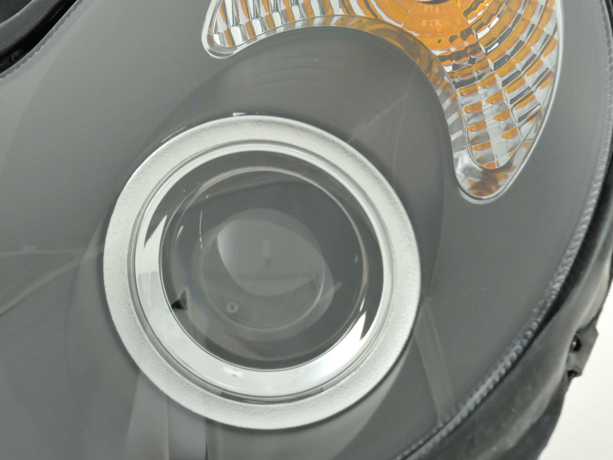 Headlight set Mercedes C-Class type W203 00-07 black
