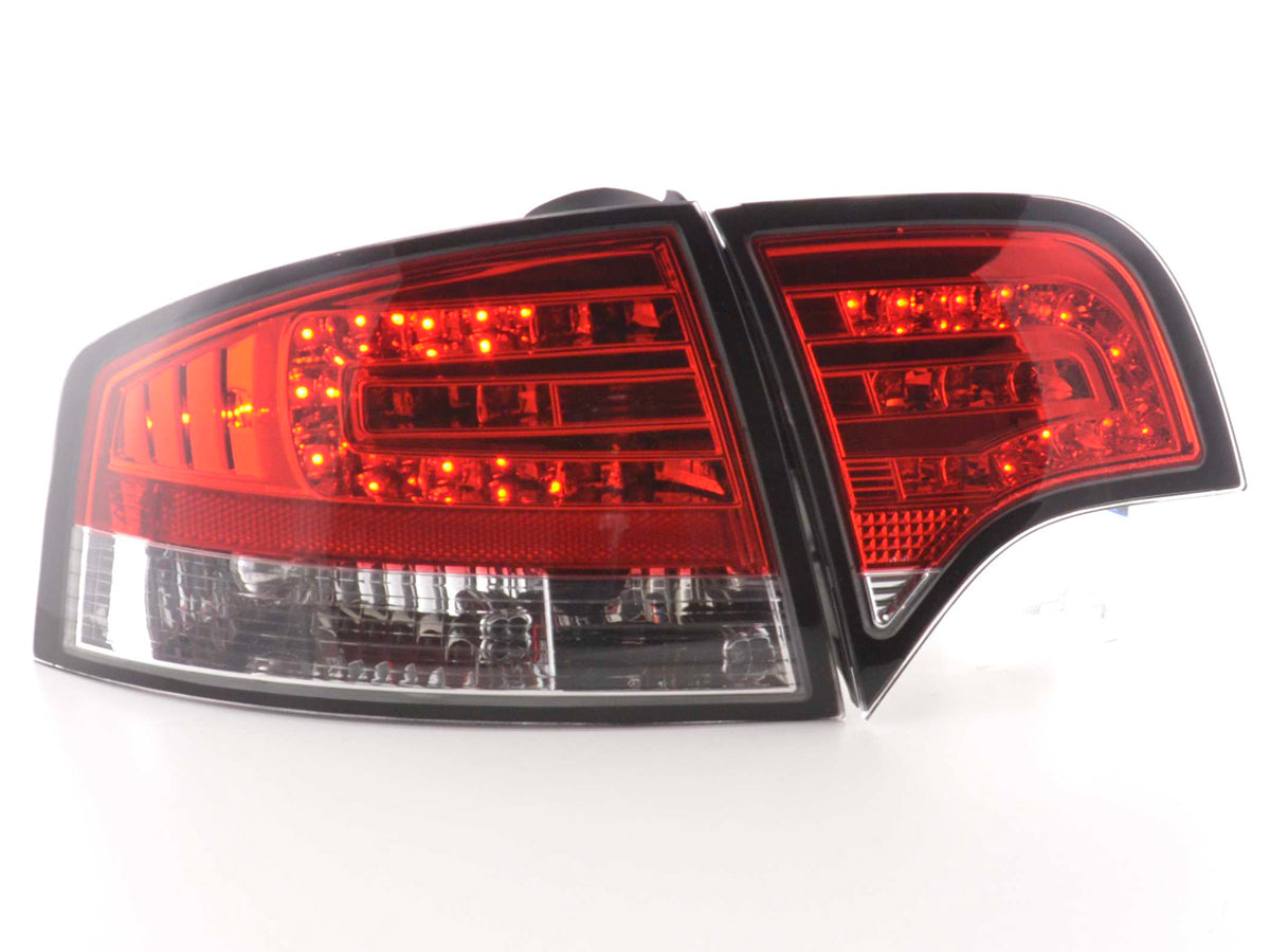LED Rückleuchten Set Audi A4 Limousine Typ 8E  04-07 rot/klar
