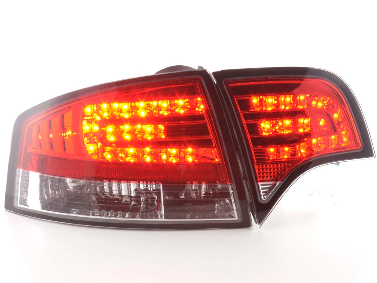 LED Rückleuchten Set Audi A4 Limousine Typ 8E  04-07 rot/klar