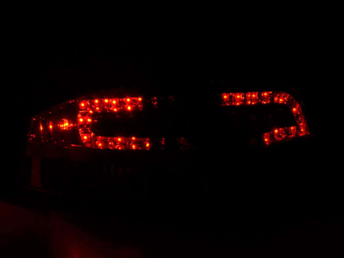 LED Rückleuchten Set Audi A4 Limousine Typ 8E  04-07 rot/klar