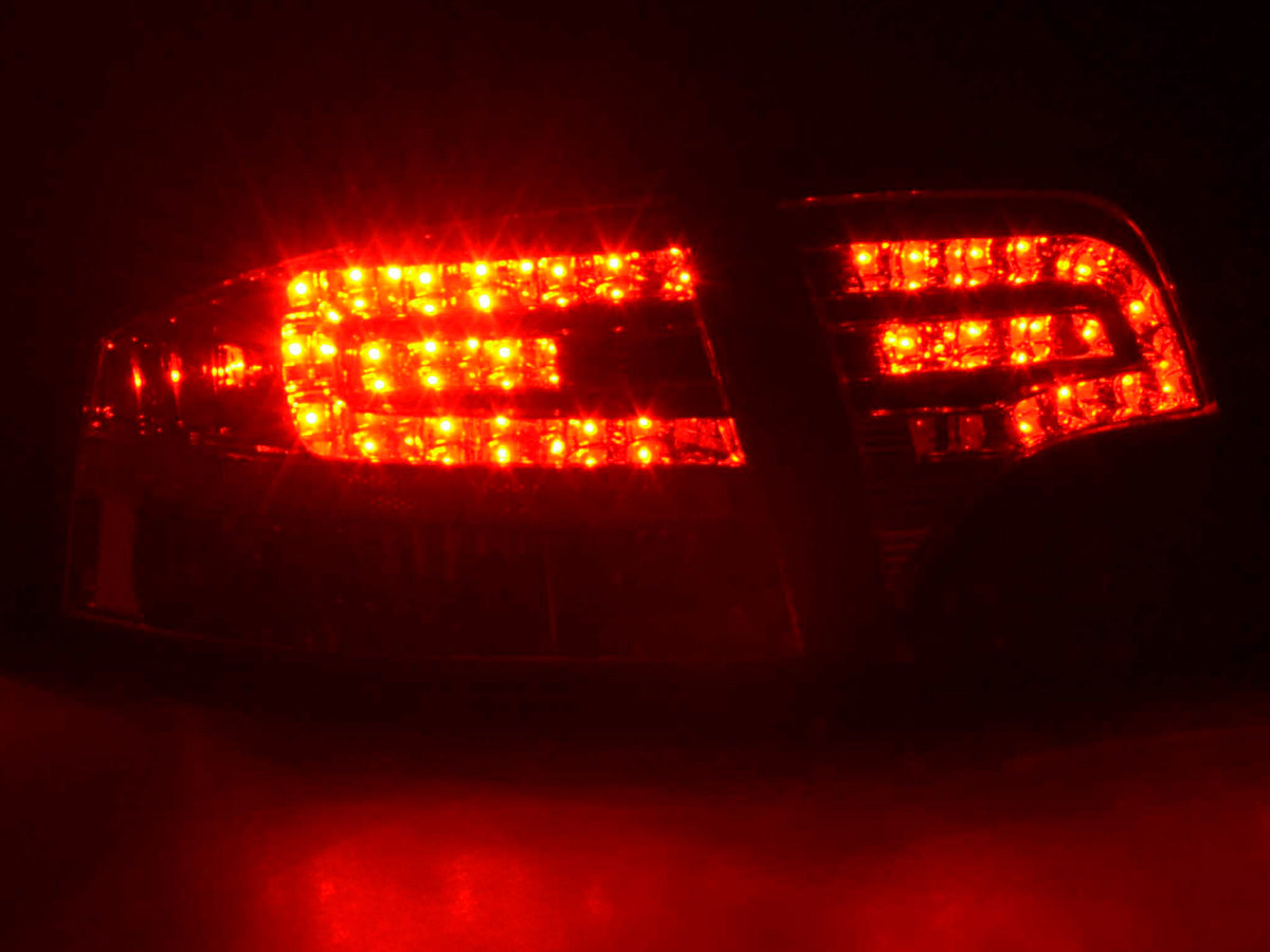 LED Rückleuchten Set Audi A4 Limousine Typ 8E  04-07 rot/klar