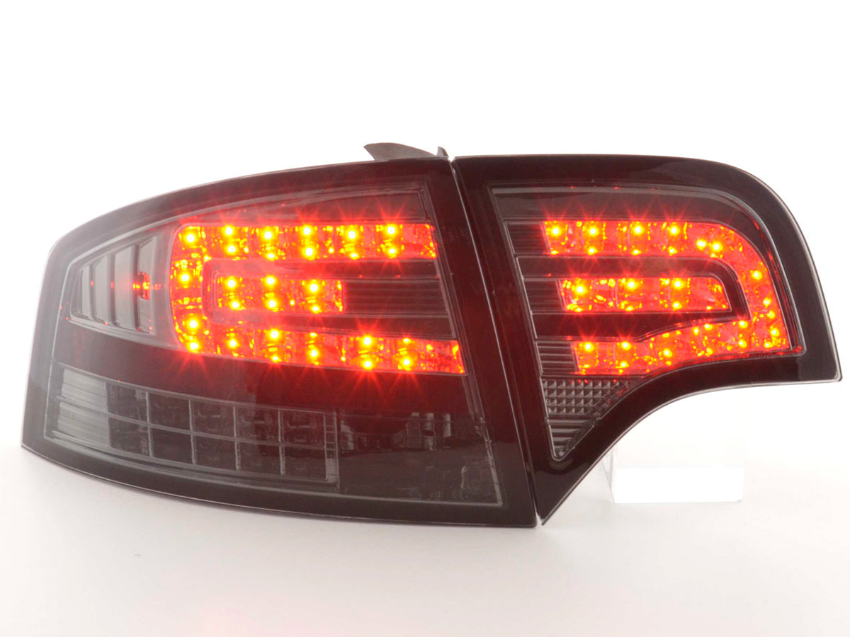 LED Rückleuchten Set Audi A4 Limousine Typ 8E  04-07 schwarz