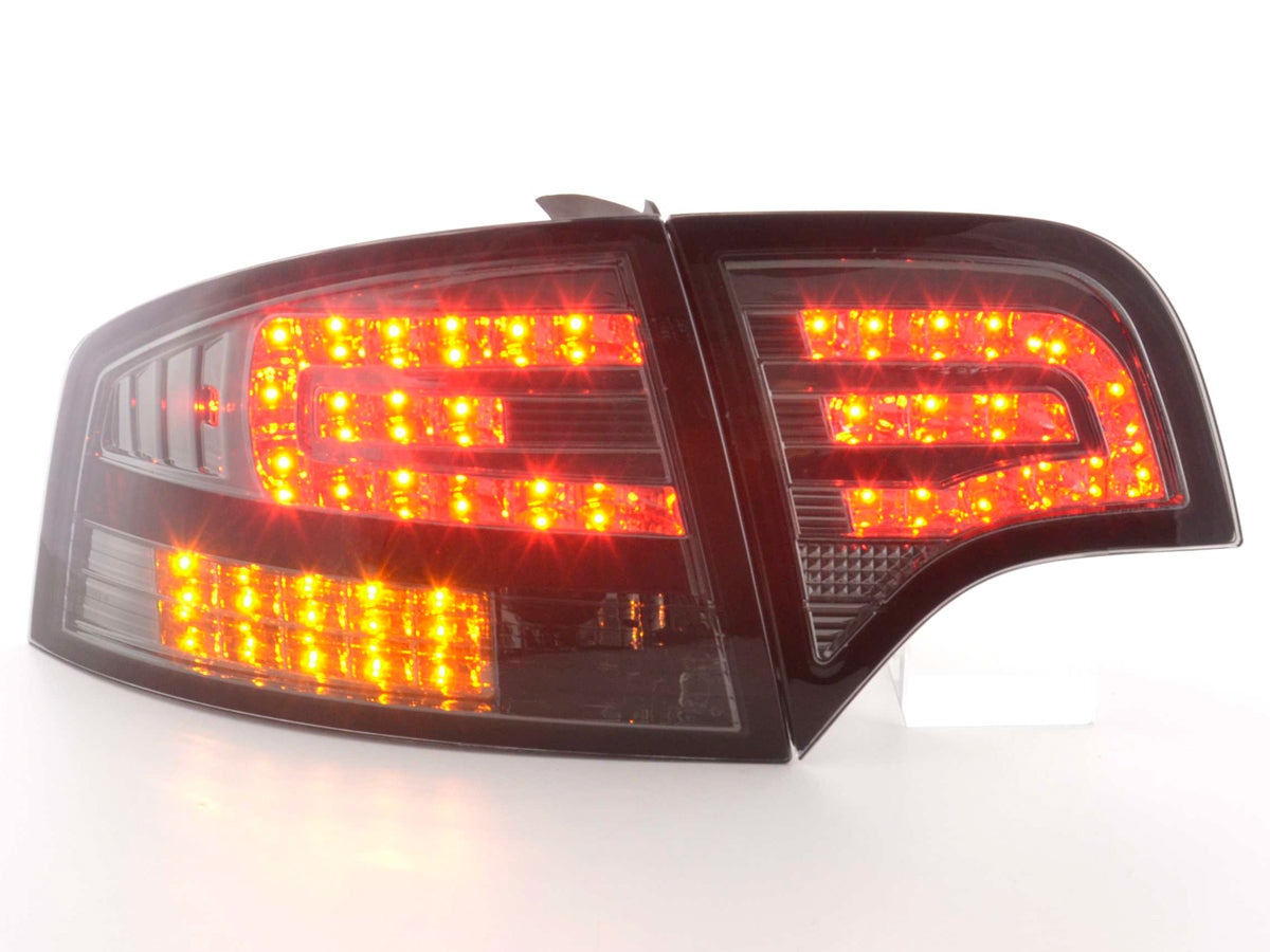 LED Rückleuchten Set Audi A4 Limousine Typ 8E  04-07 schwarz
