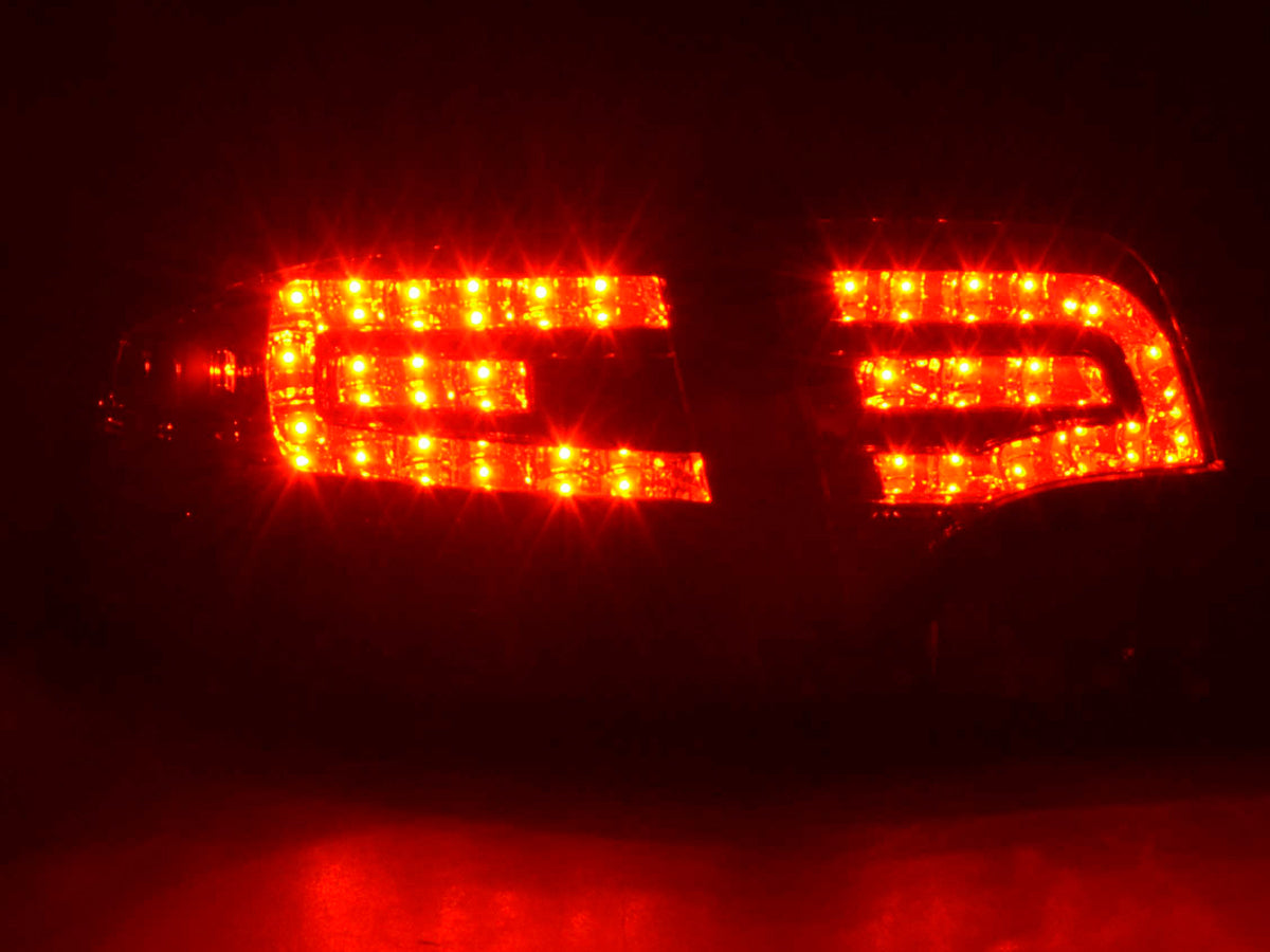 LED Rückleuchten Set Audi A4 Limousine Typ 8E  04-07 schwarz