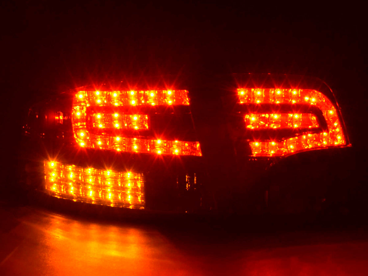 LED Rückleuchten Set Audi A4 Limousine Typ 8E  04-07 schwarz