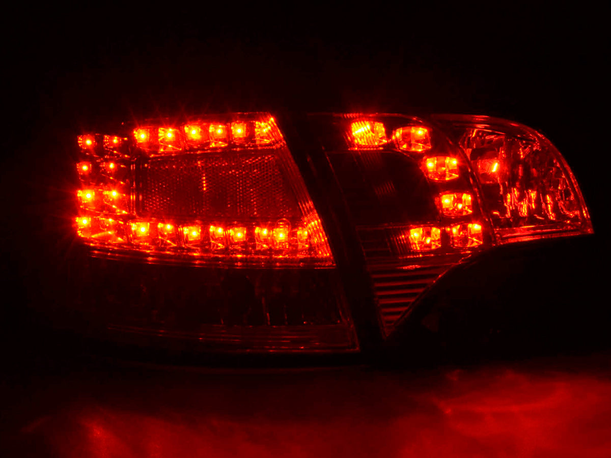 LED Rückleuchten Set Audi A4 Avant Typ 8E  04-08 chrom