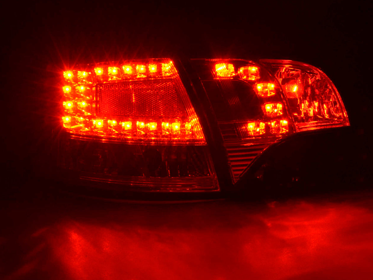 LED Rückleuchten Set Audi A4 Avant Typ 8E  04-08 chrom