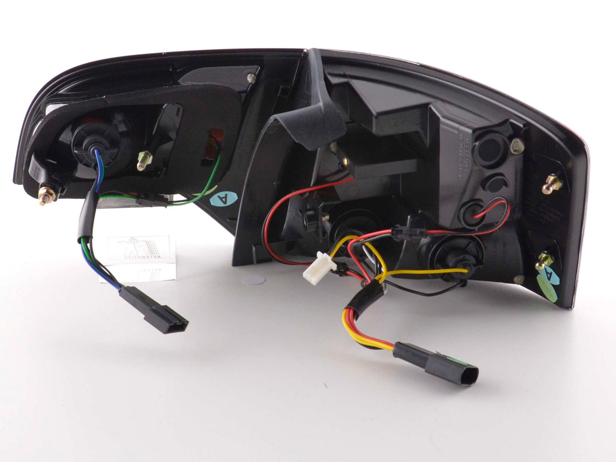 LED Rückleuchten Set Audi A4 Avant Typ 8E  04-08 rot/klar