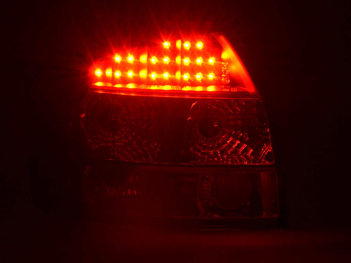 LED Rückleuchten Set Audi A4 Limousine Typ 8E  01-04 schwarz
