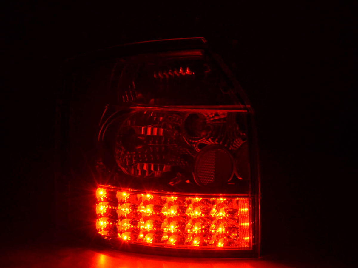 LED Rückleuchten Set Audi A4 Avant Typ 8E  01-04 chrom