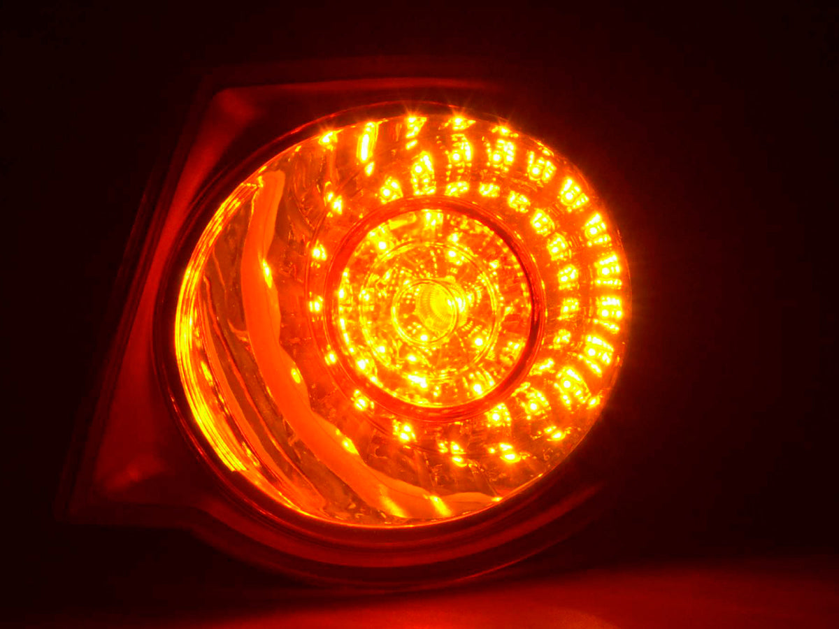 Zubehör Rückleuchte rechts VW Jetta 5 Typ 1KM  05- klar/rot